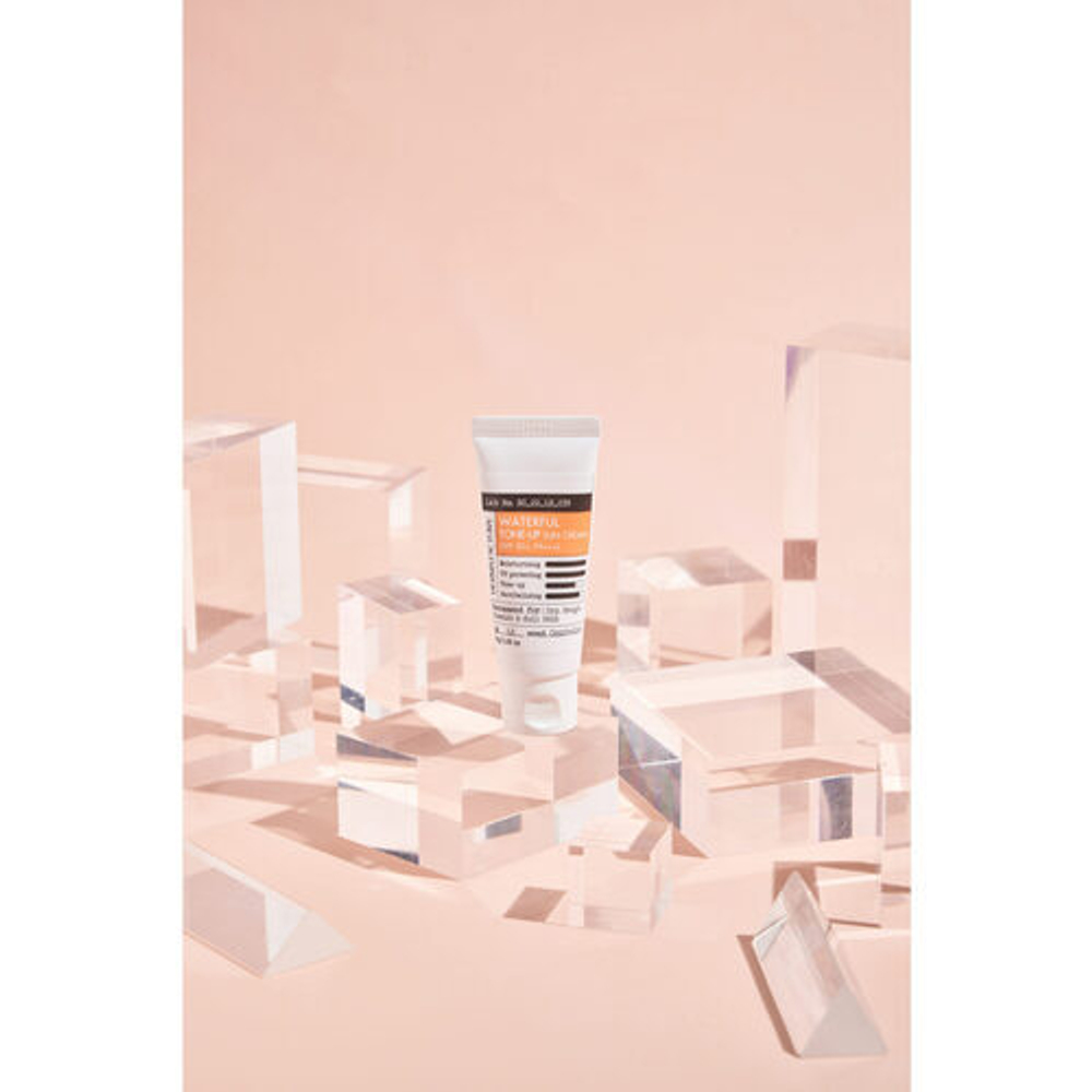 Derma Factory Крем солнцезащитный осветляющий увлажняющий - Waterful tone-up sun cream SPF 50+ PA+++, 30мл