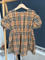 Платье Burberry, 128