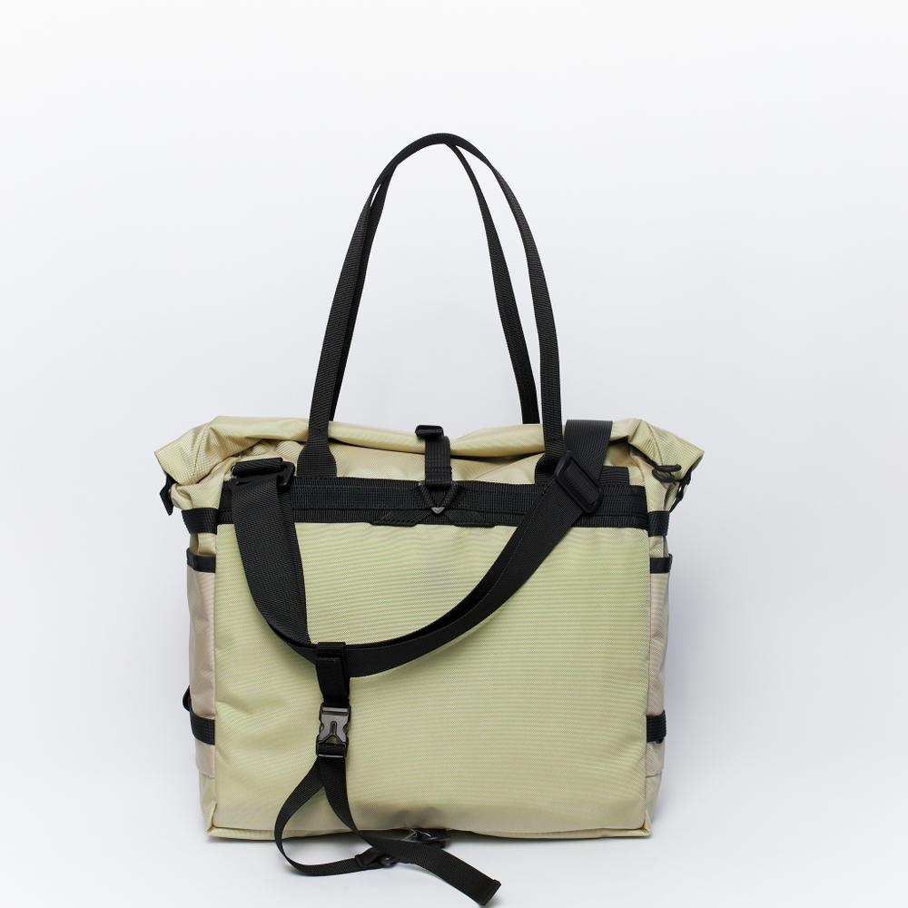 Сумка Tote Part Of Cube M шампань