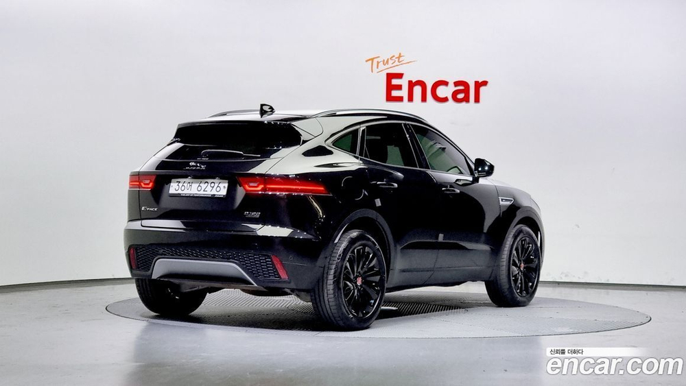 Jaguar E-PACE D180 SE (08.2019)