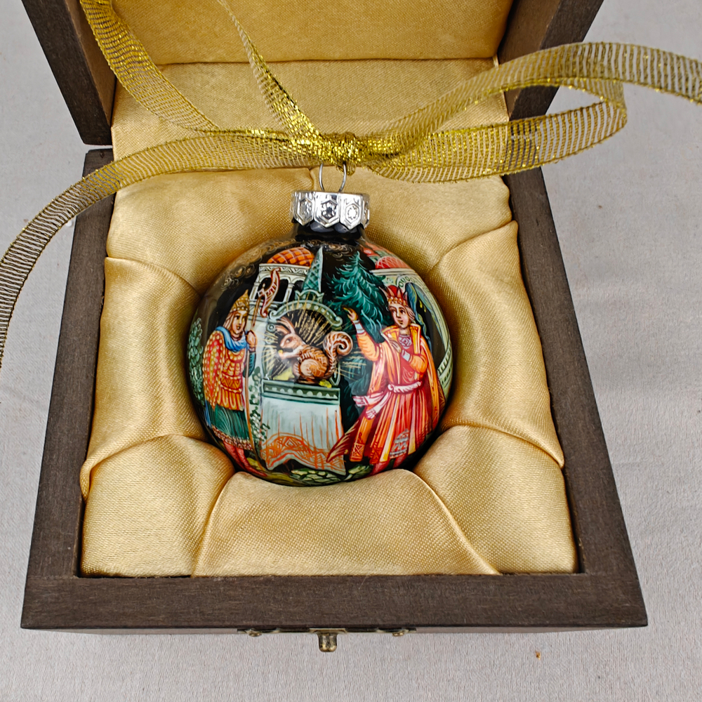 Шар новогодний с ручной росписью Палех "Сказка о царе Салтане"