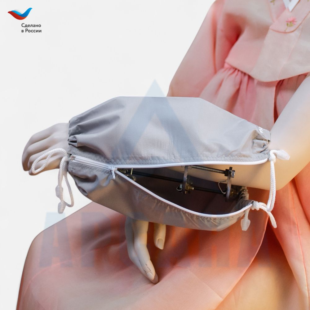 Чехол с открытой кистью на аппарат Илизарова. Ткань Сорочка. Цвет изделия - серый, молния белая. Размер PPO 3