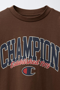 ZARA Х CHAMPION ® ФУТБОЛКА С ПРИНТОМ, КОРИЧНЕВЫЙ