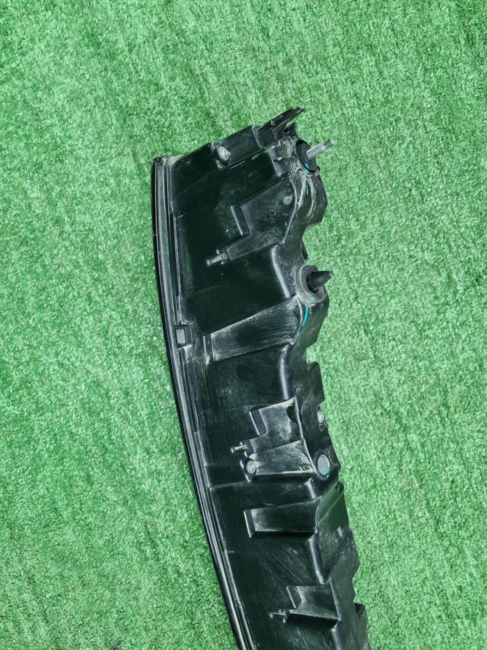 Фонарь крышки багажника Lixiang L9 (2022-н.в.)