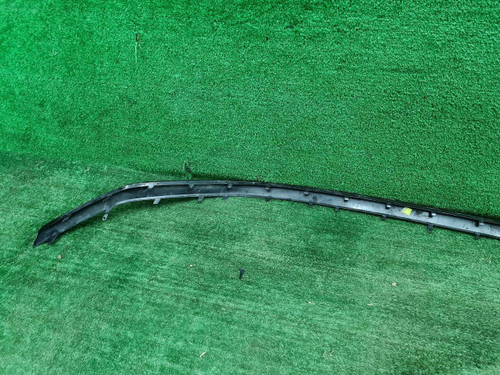 Молдинг переднего бампера Audi Q8 (18-23) S-line