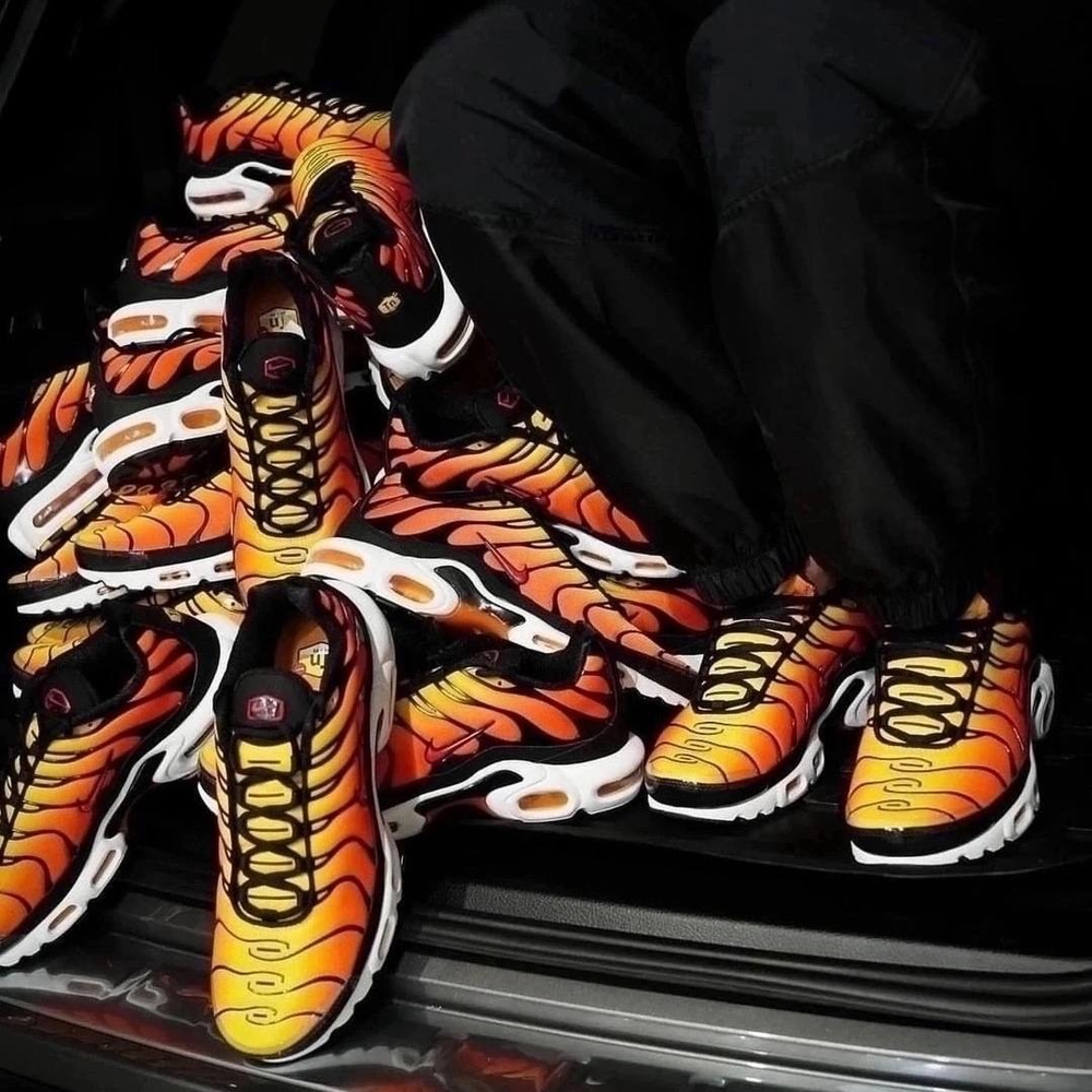 Nike Air Max Plus “Sunset”