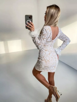 белое платье с перьями + PLUS SIZE