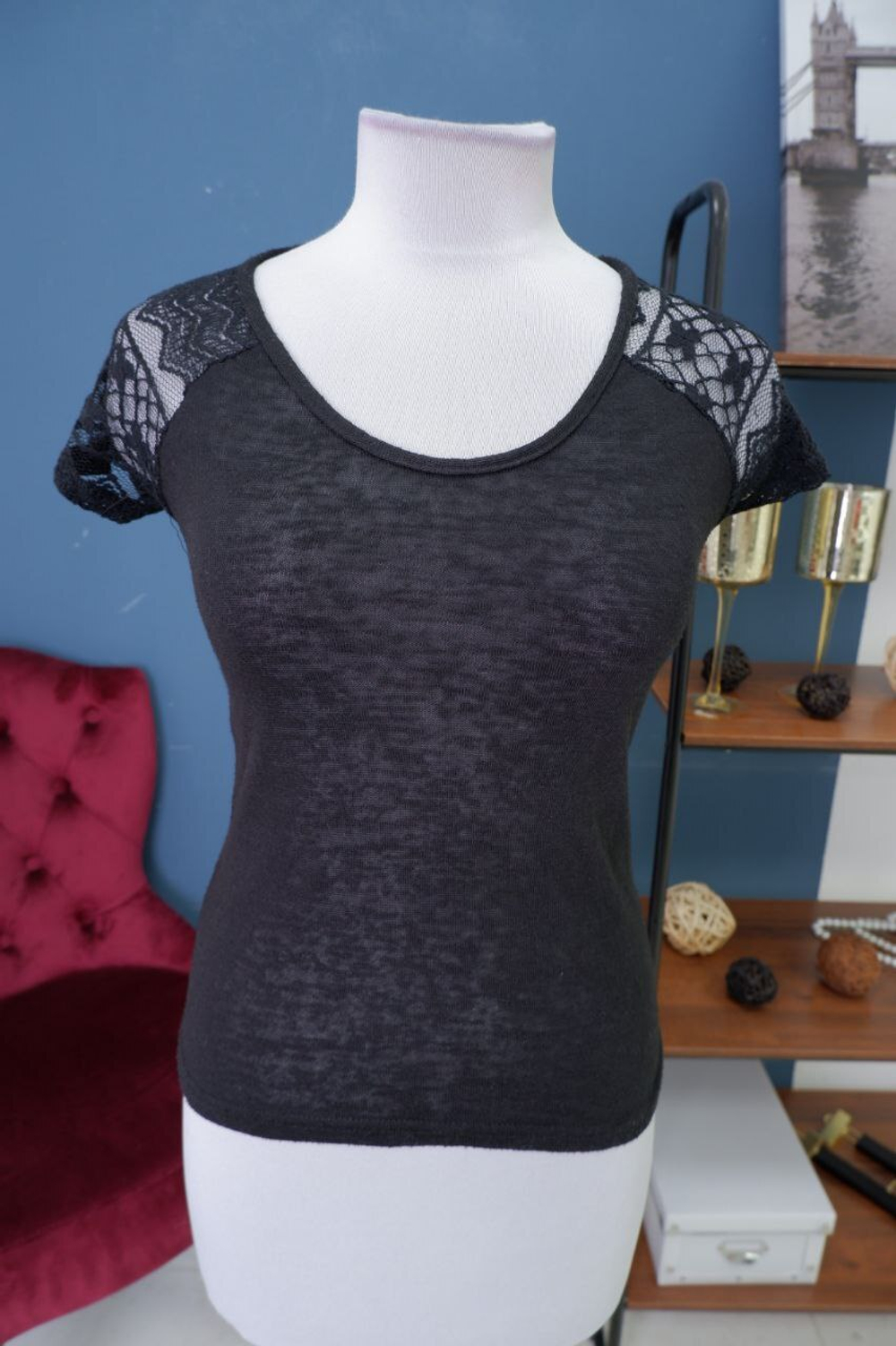 Футболка Miss Loona с кружевной спиной 40-42 размер