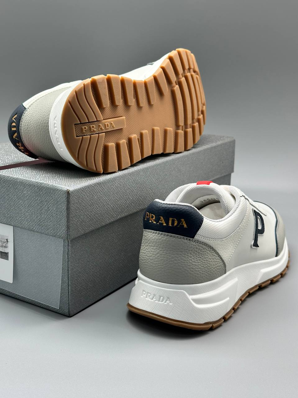 Кроссовки Prada