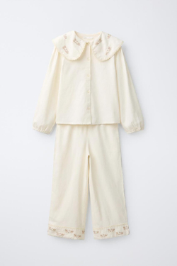 ZARA ПИЖАМА С ВЫШИТЫМИ ЦВЕТАМИ, ЭКРЮ