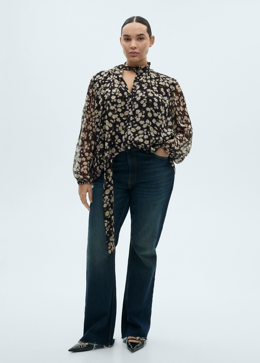 Блузка с цветочным принтом и завязками