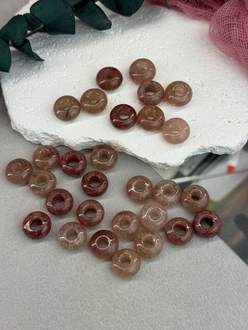 Подвеска бублик из клубничного кварца 14*8 мм, 2 штуки