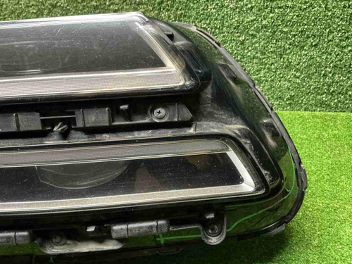 Битая Фара правая Genesis GV80 (2020-2023) LED