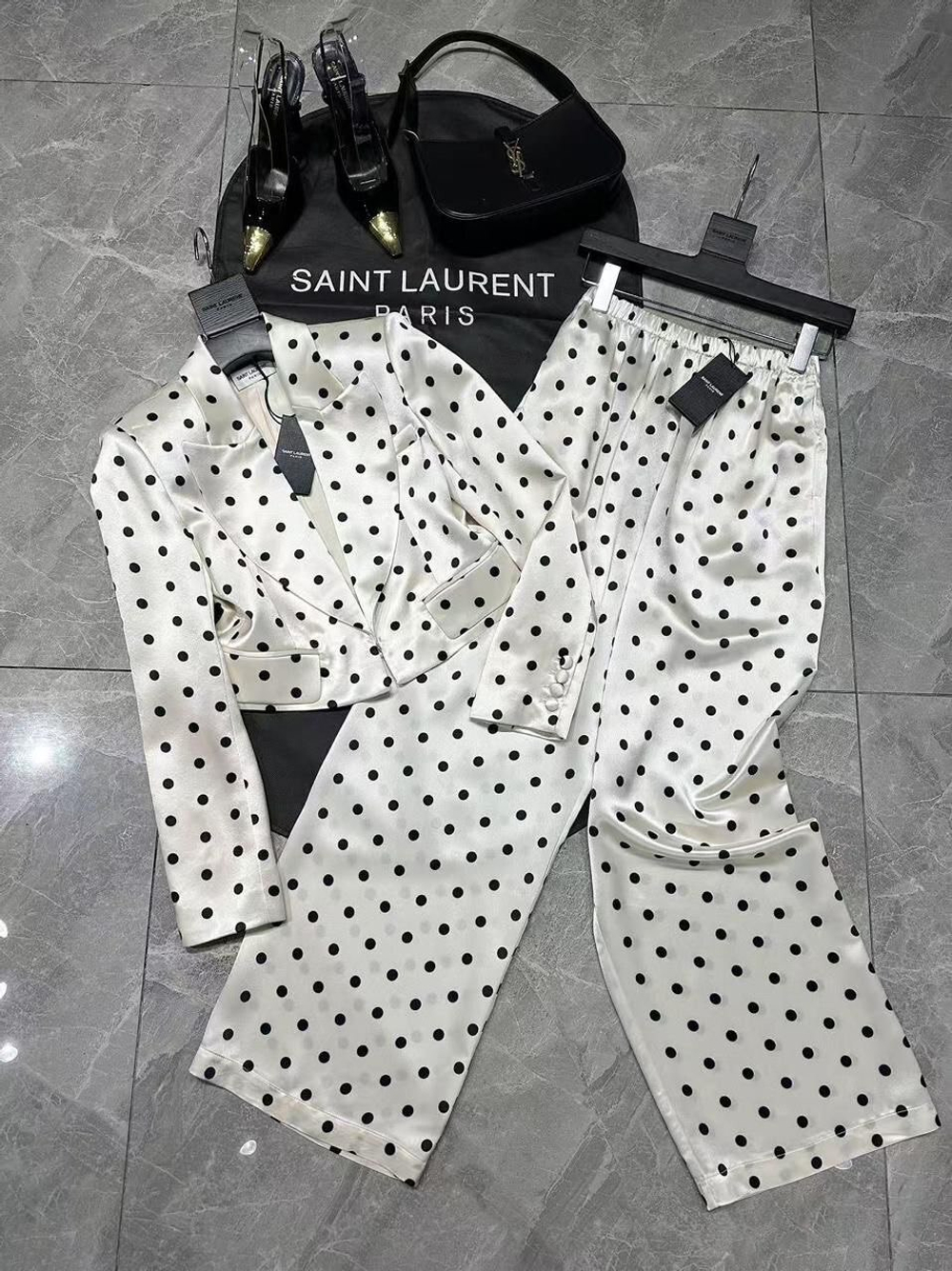 Костюм Yves Saint Laurent