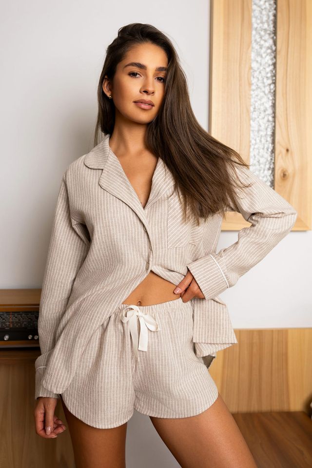 Стильная пижама из рубашки и шорт Allison