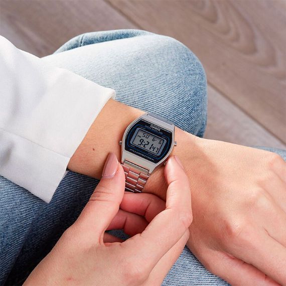 Наручные часы Casio B640WD-1A