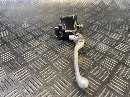 Цилиндр переднего тормоза Yamaha FZ1 Fazer RN17