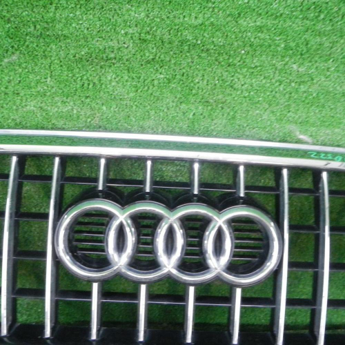 Решетка радиатора Audi Q5 1 8R (2012-2017)