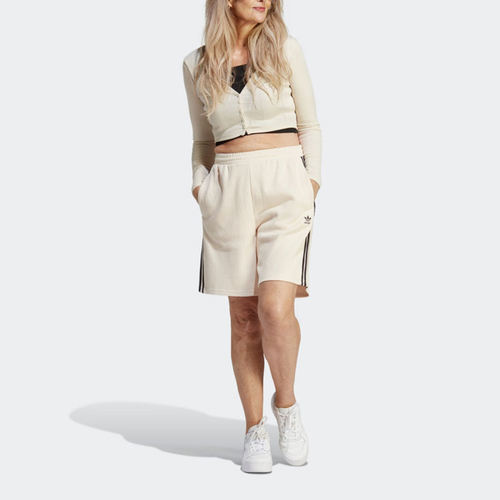 Шорты Adidas originals Home of Classics BERMUDA SHORTS Logo, IC5450