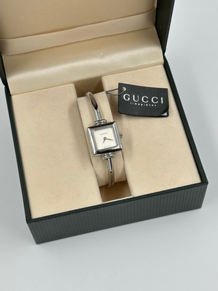 Часы Gucci 1900L