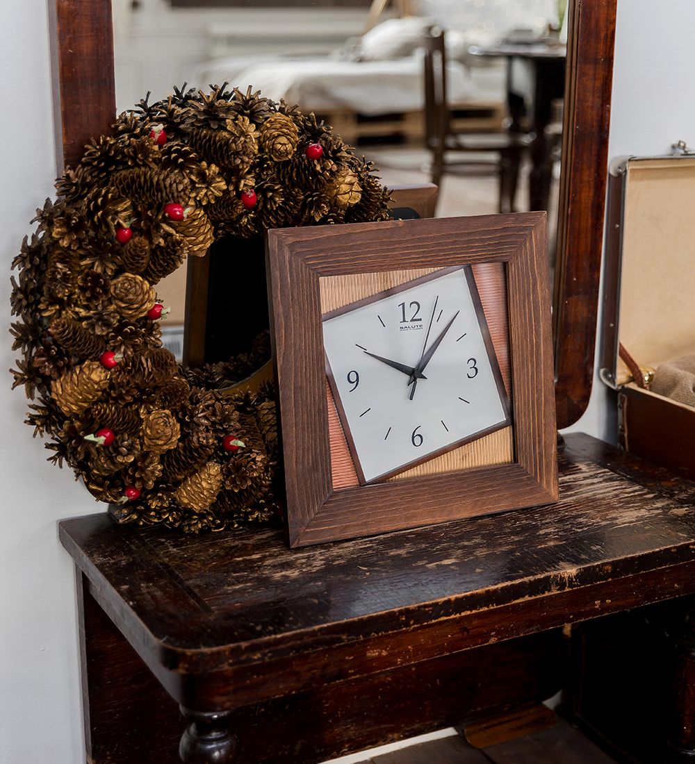 SLT-140 Часы настенные «АССИМЕТРИЯ»