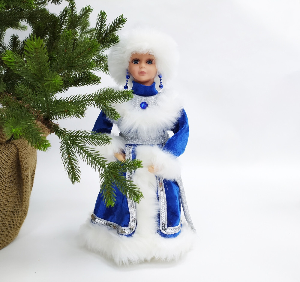 Снегурочка в голубой с серебром шубе и шапке 40см Triumph Nord