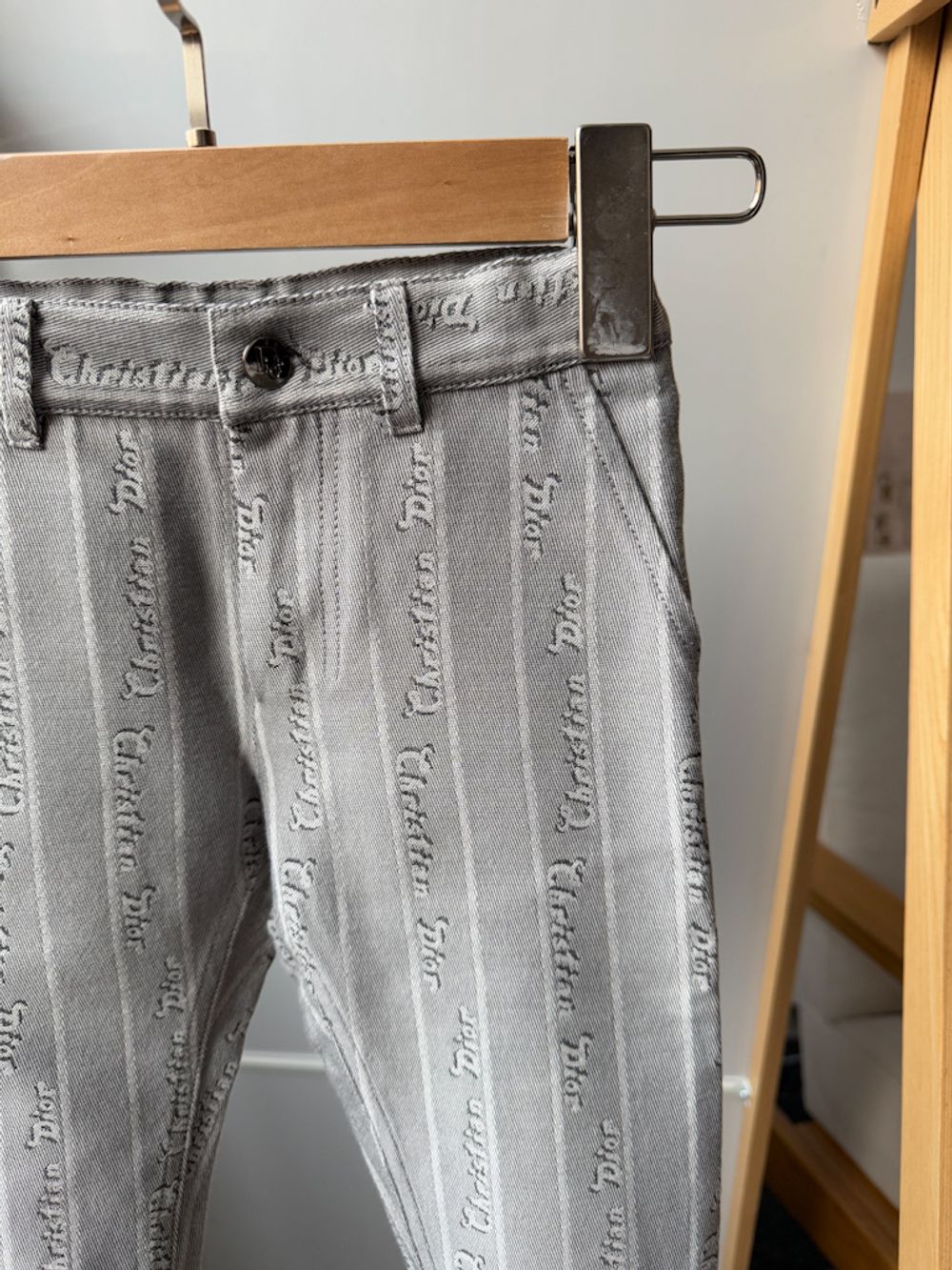 Джинсовый костюм Christian Dior, 98