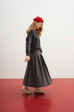 Пуловер с воротником-морячкой из мериноса графитового цвета