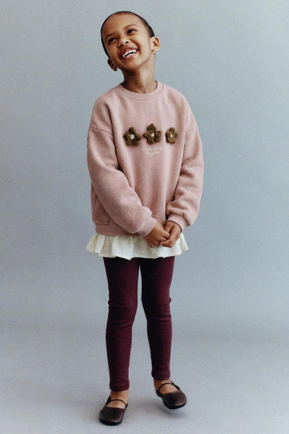 ZARA ТОЛСТОВКА В КОМБИНИРОВАННОМ СТИЛЕ С ЦВЕТОЧНЫМ ПРИНТОМ, ПУДРОВО-РОЗОВЫЙ