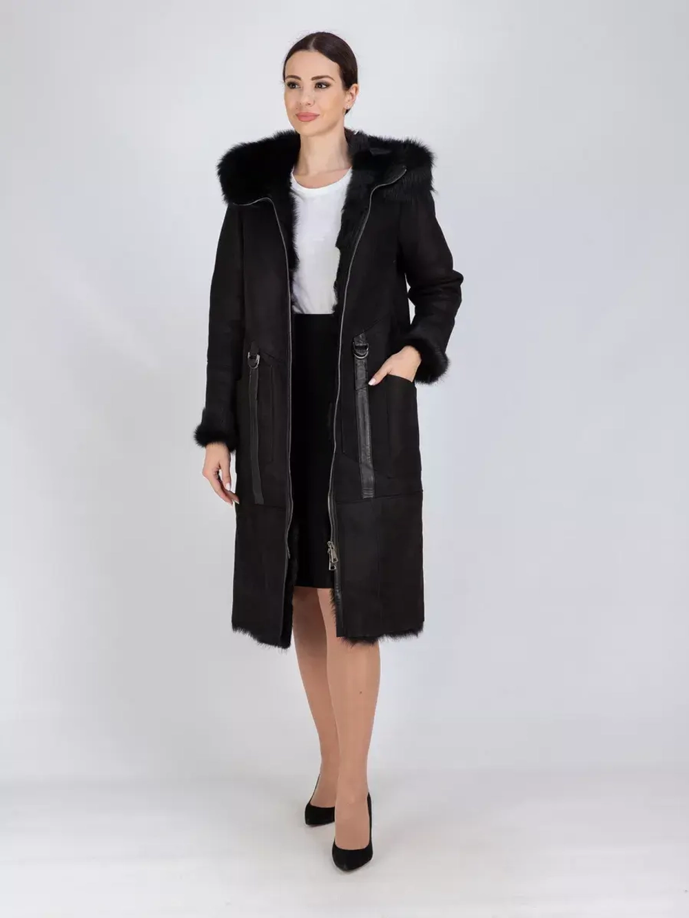 Дубленка зимняя с капюшоном натуральная