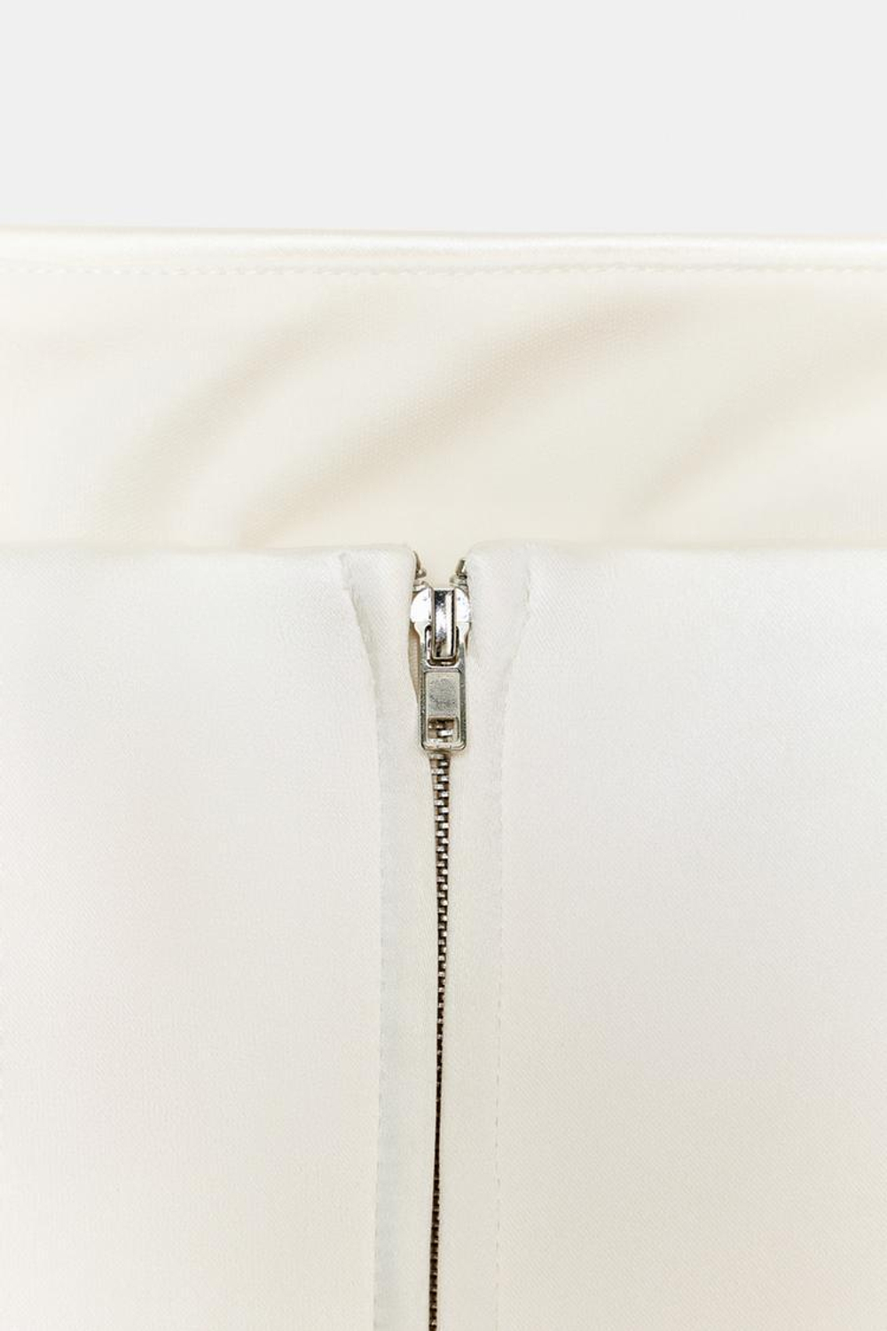 ZARA ТОП С ОТКРЫТЫМИ ПЛЕЧАМИ И ПЕРЬЯМИ, КОСТЯНОЙ