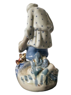 Фарфоровая статуэтка "Старик и золотая рыбка" Гжель