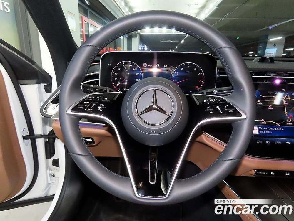 Mercedes-Benz E-Class W214 E300 4MATIC Exclusive (04.2024)