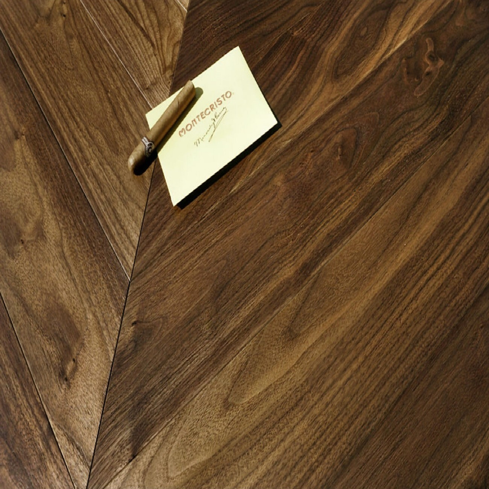 Паркетная доска ШЕВРОН ОРЕХ Churchill