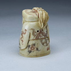 Нэцкэ Дзюродзин с хворостом и веером