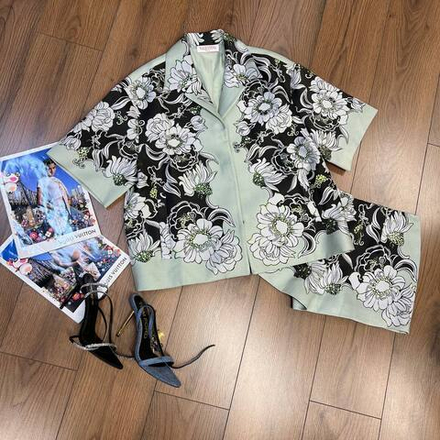 Костюм Valentino