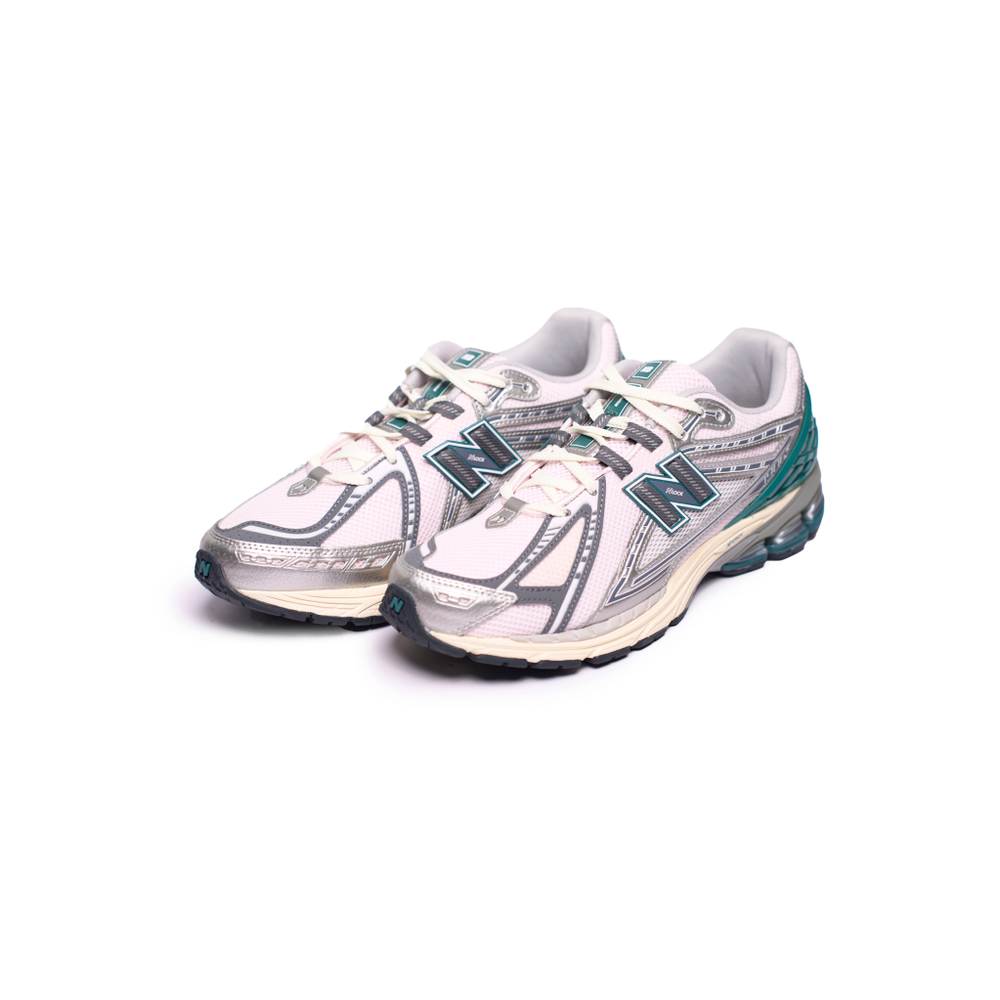 New Balance 1906R "Granite Metallic Pink"