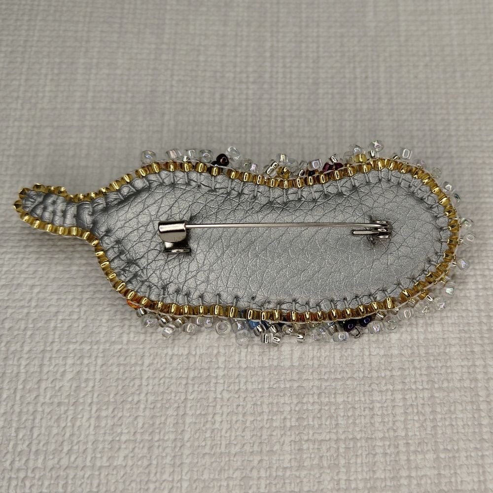 Авторская брошь Пёрышки