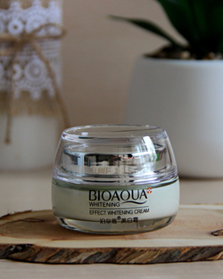 Отбеливающий крем для лица с клюквой, 30г