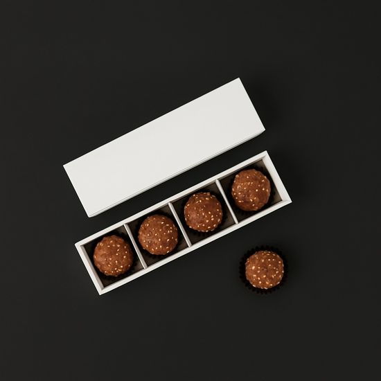 Упаковка для 4 шоколадных конфет