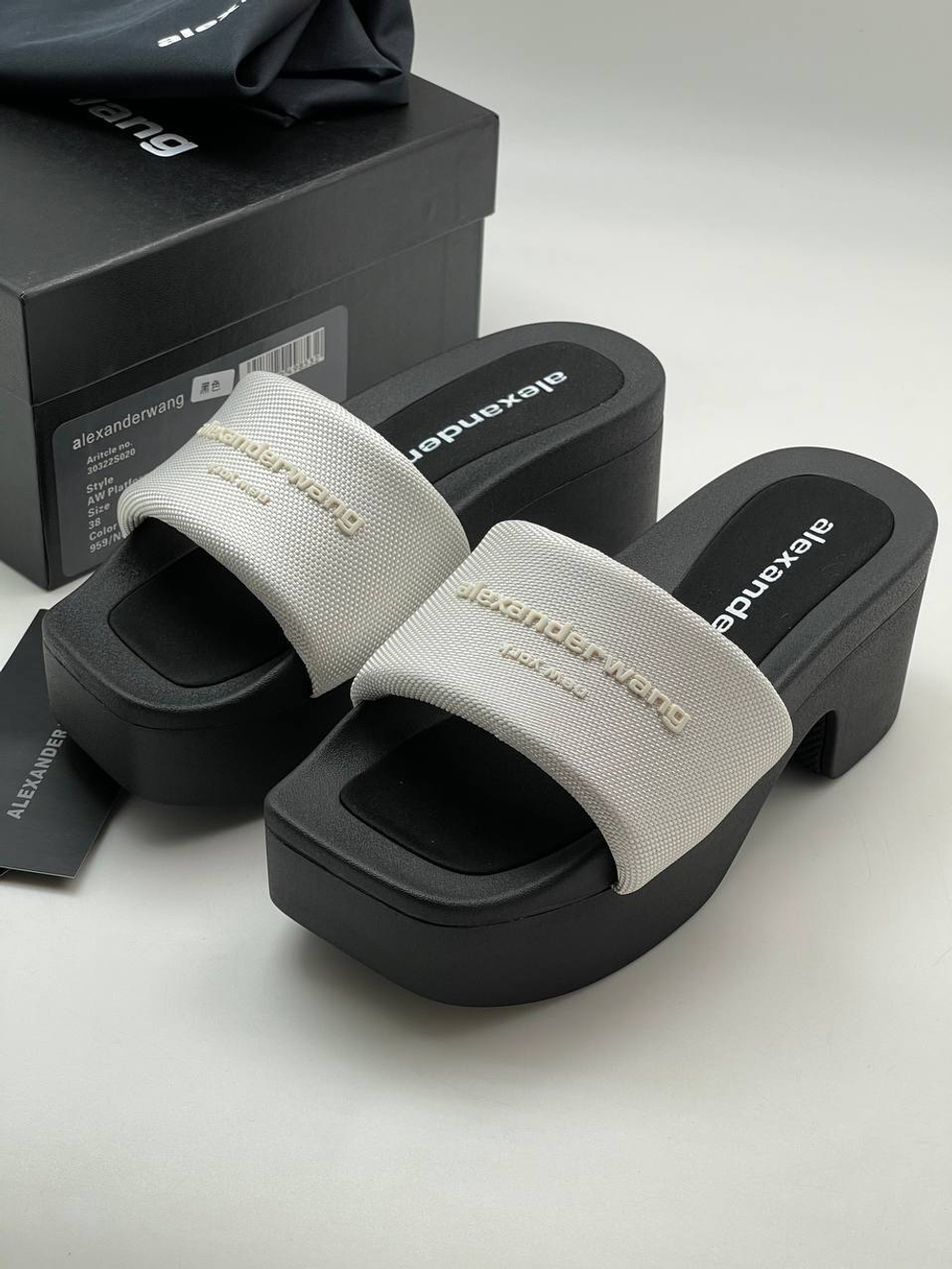 Шлепанцы Alexander Wang