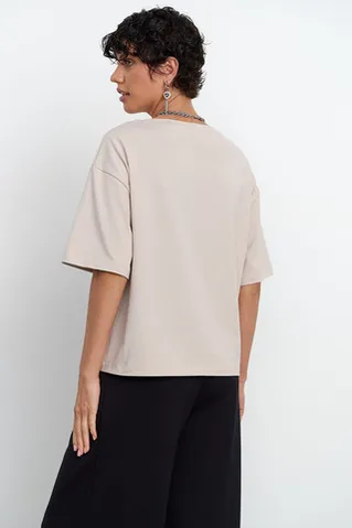 Футболка свободная серо-бежевого цвета