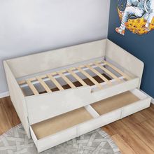 Кровать детская 160х80 с бортиком и велюровым наматрасником (милк)