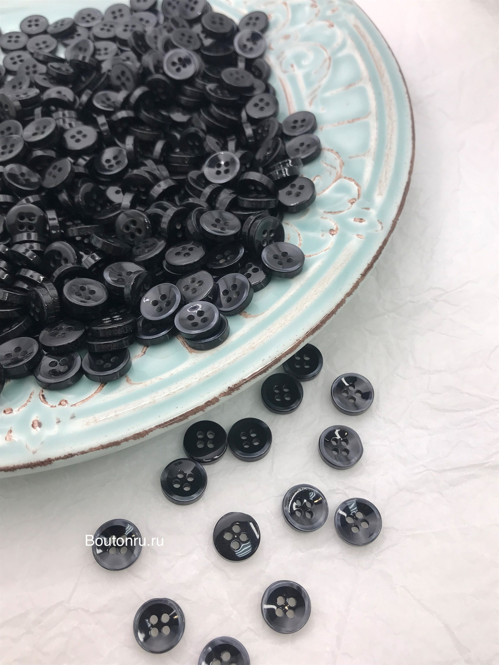 Пуговицы на прокол черные с окантовкой