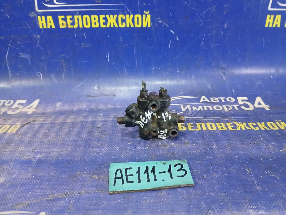 Распределитель тормозной TOYOTA SPACIO 1998