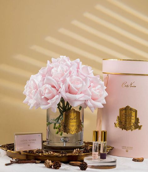 Большой розовый букет роз, Cote Noire