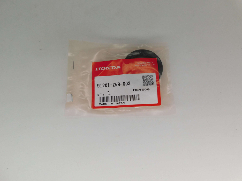Сальник коленвала верхний Honda 8 9,9 10 91201-ZW9-003