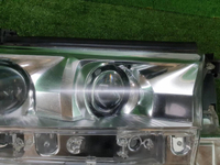 Фара правая Toyota Land Cruiser 200 (2015-2021) LED