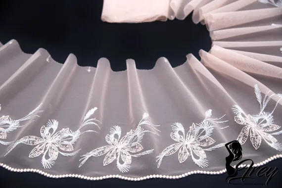 05-119 ОПТ Вышивка на неэл. сетке 21 см, в серебре, персик/телесный/серый