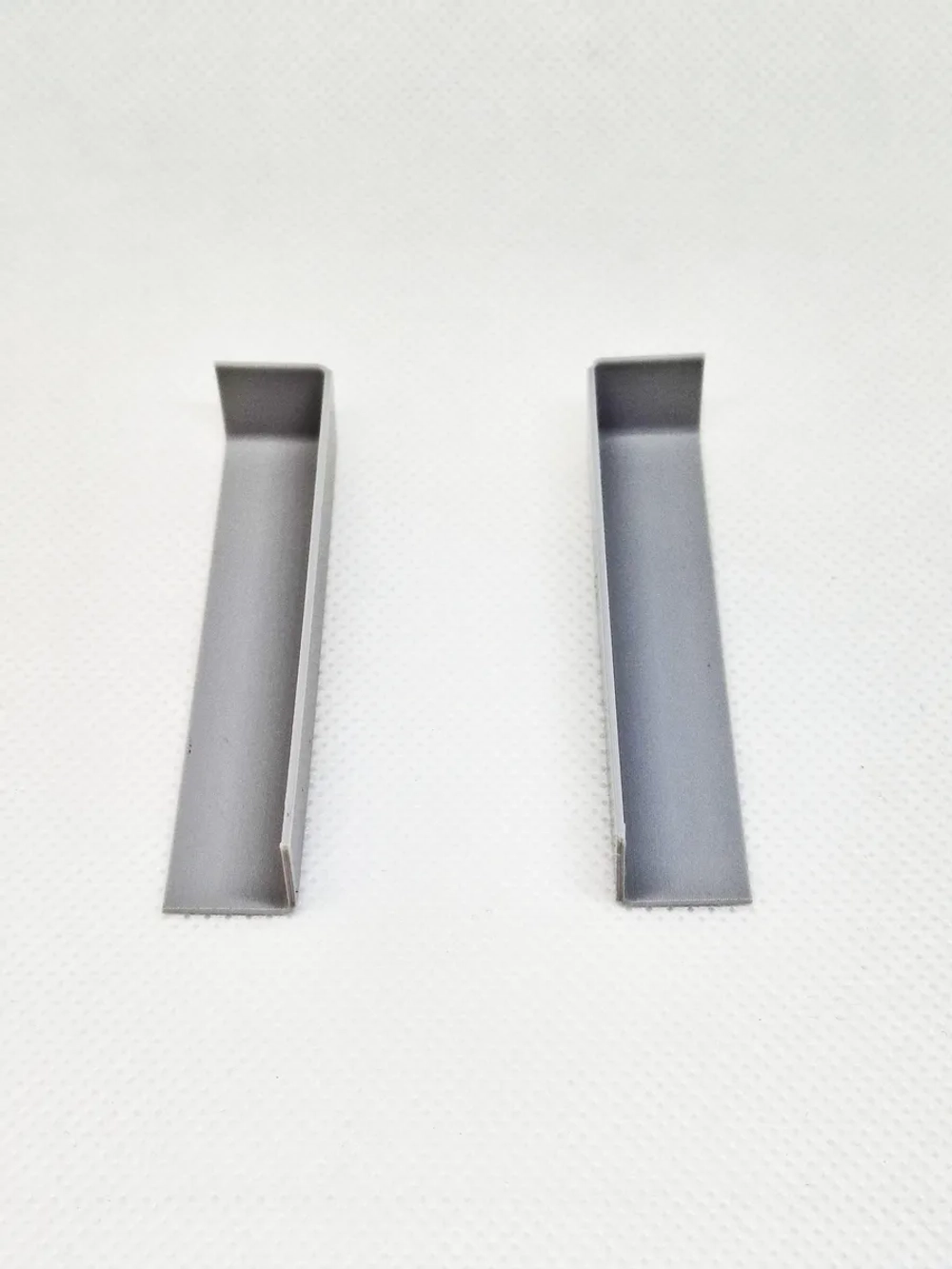 Заглушки торцевые для плинтуса 70x16 мм (Светло-серые) - 2шт